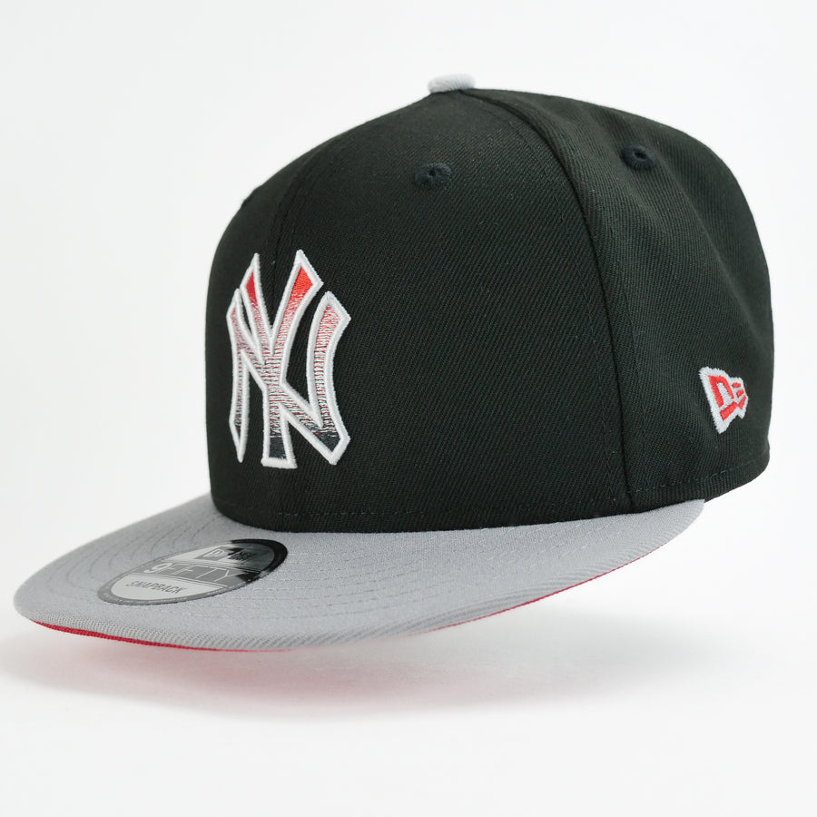 New Era Custom 950 Snapback Exclusive New York Yankees Blend (Black Metallic Retro 5 Reimagined Match