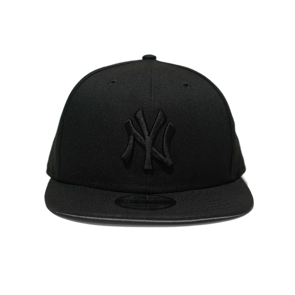 New York Yankees Clubhouse 950 Black/White